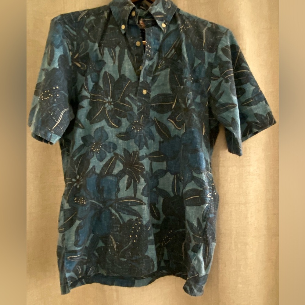 Reyn Spooner half button shirt